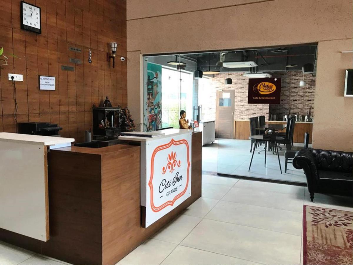 Hotel Citi Inn Grande Zirakpur Экстерьер фото
