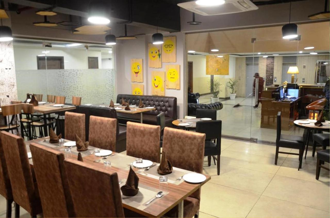 Hotel Citi Inn Grande Zirakpur Экстерьер фото