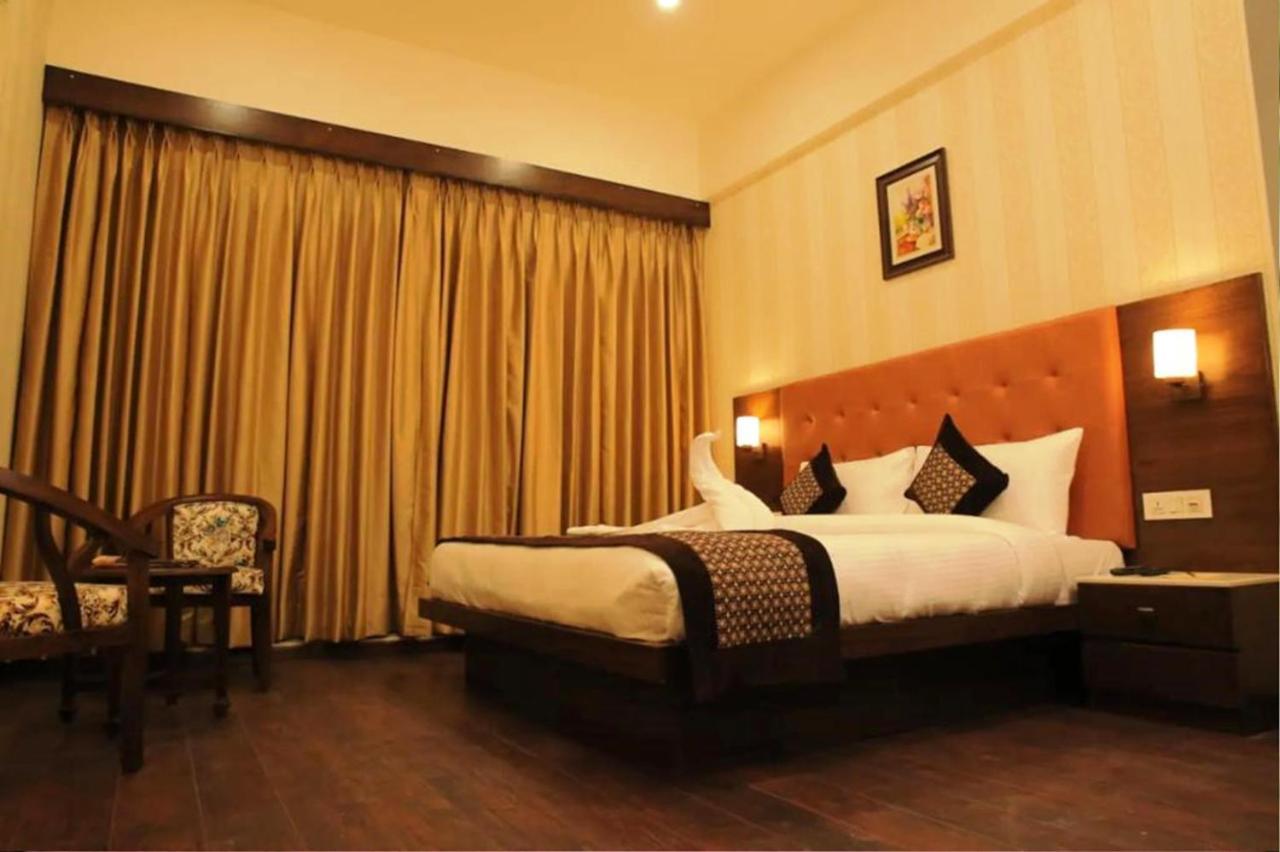 Hotel Citi Inn Grande Zirakpur Экстерьер фото
